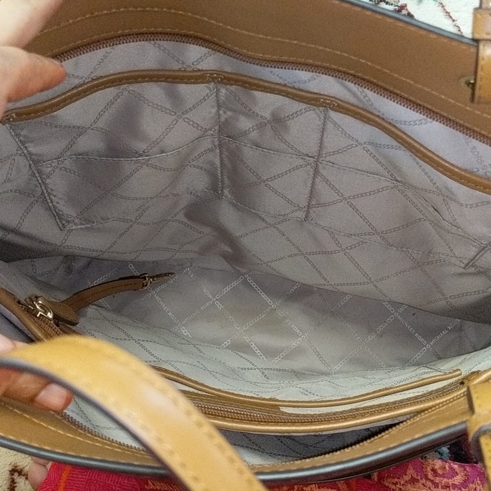 Michael kors large tote - Picture 7 of 13